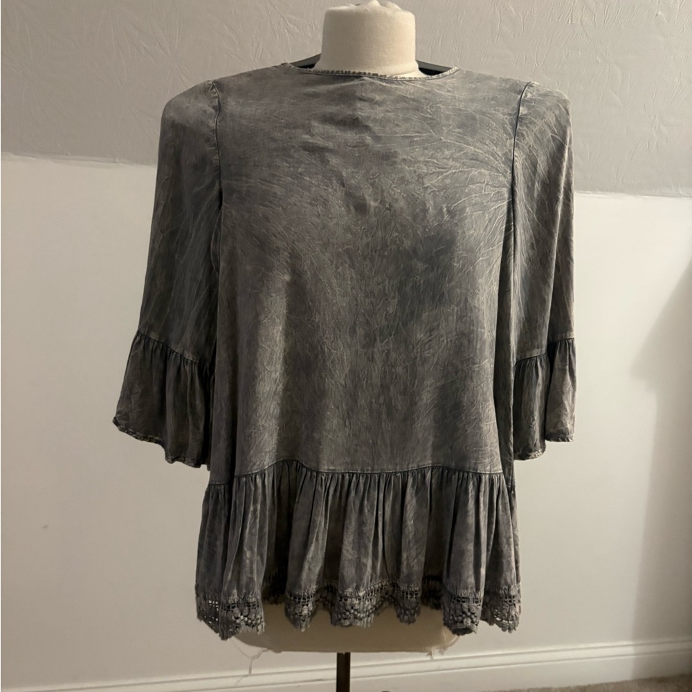 Altar'd State Washed Gray Ruffle-Hem Peasant Tunic